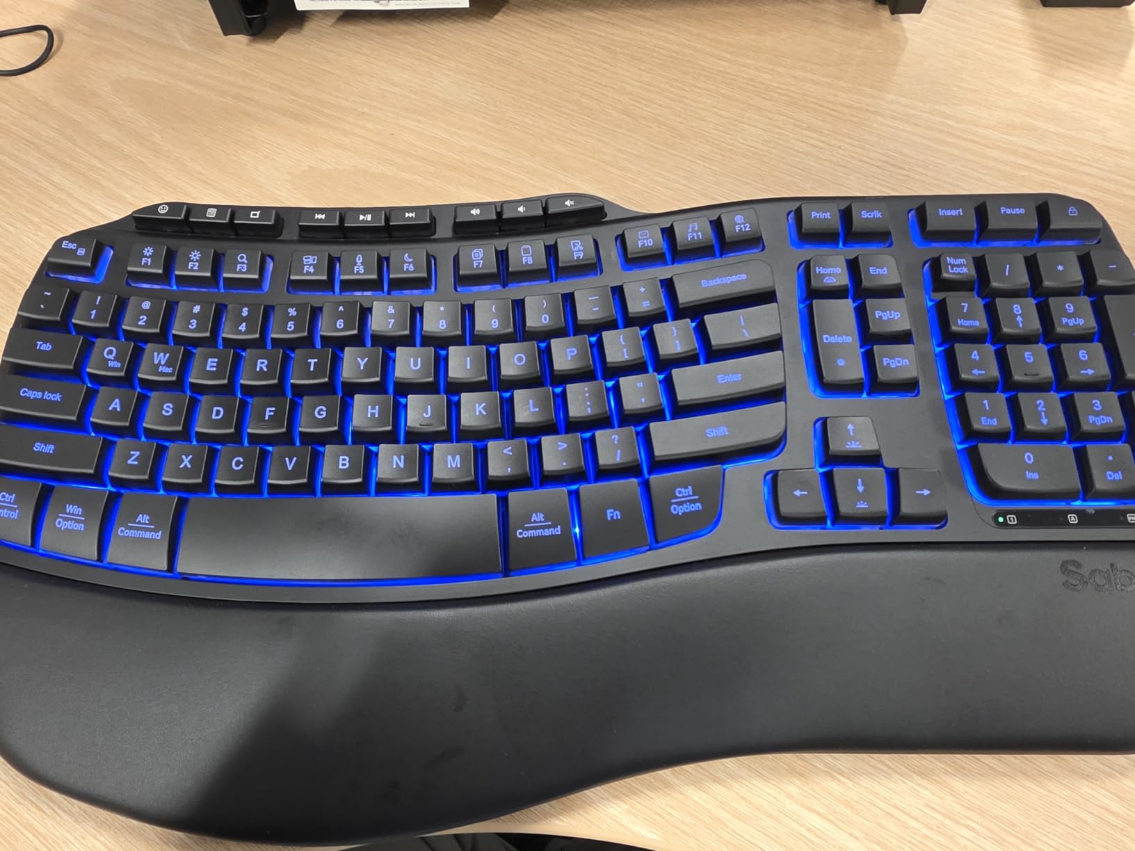 SABLUTE Ergonomic Wireless Keyboard and Mouse Combo, Rechargeable 4000mAh Backlit Keyboard with Soft Faux Lambskin Palm Rest, Wave Keys for Natural Typing, Compatible with Windows/Mac/Chrome OS customer photo 1