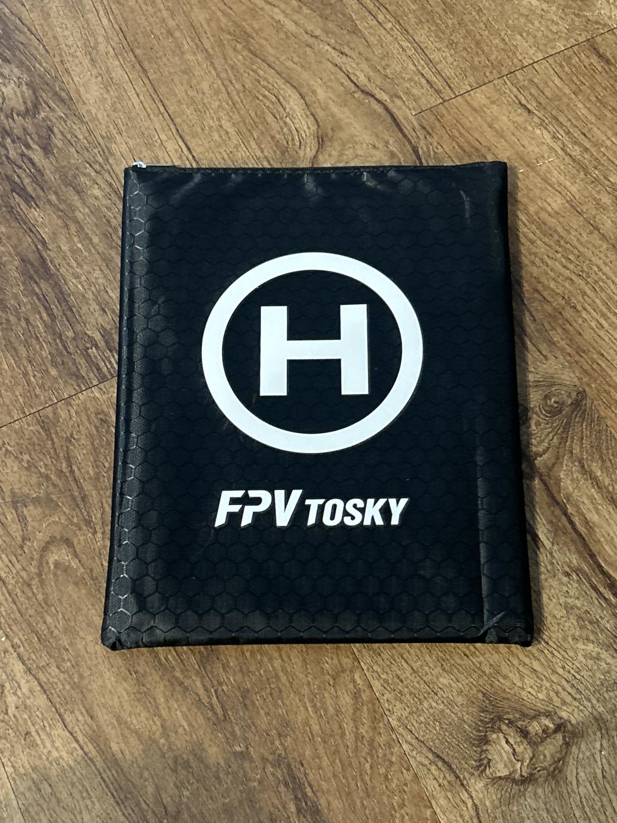 FPVtosky Nighttime Reflective Drone Landing Pad, Fast-fold Double Sided Waterproof Landig Pad Weighted for DJI Lito X1/Mini 5 Pro/ 4/3 Pro/Mini 4k / Mavic 4 / Air 3s/ Avata 2/ Neo/Flip customer photo 2