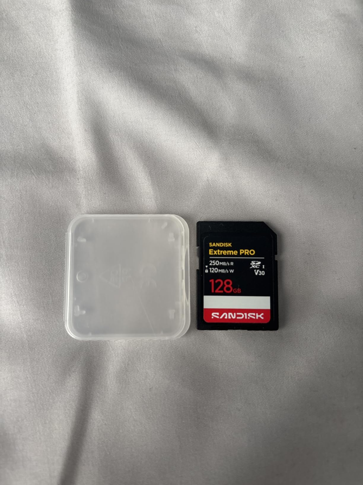 SanDisk 256GB Extreme PRO SD UHS-I Card, Up to 250MB/s Read and 170MB/s Write, 4K UHD, Full HD, U3, V30, SDSDXXJ-256G-GSCIN customer photo 2